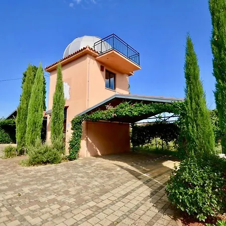 Affittacamere Holiday With Pool And Spacious Backyard Pola