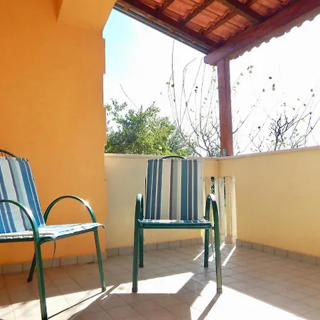 Holiday With Pool And Spacious Backyard Affittacamere 3*
